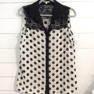 Lightweight sleeveless tunic